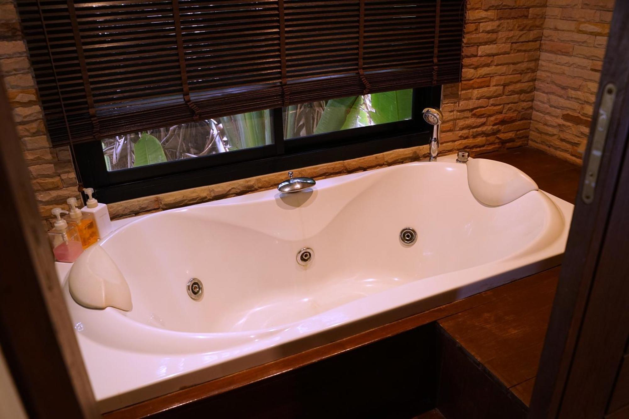 Large 4 Bed Villa Short Walk To Maenam Beach Mae Nam Beach Eksteriør billede